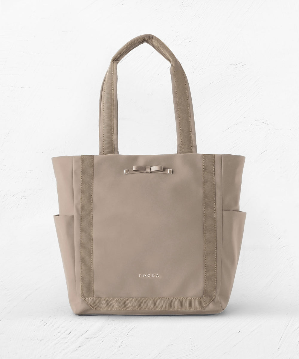 新発売tocca トッカPLENTIFUL A4 NYLONBAG トートバッグ PLENTIFUL A4NYLON BAG – TOCCA OFFICIAL SITE