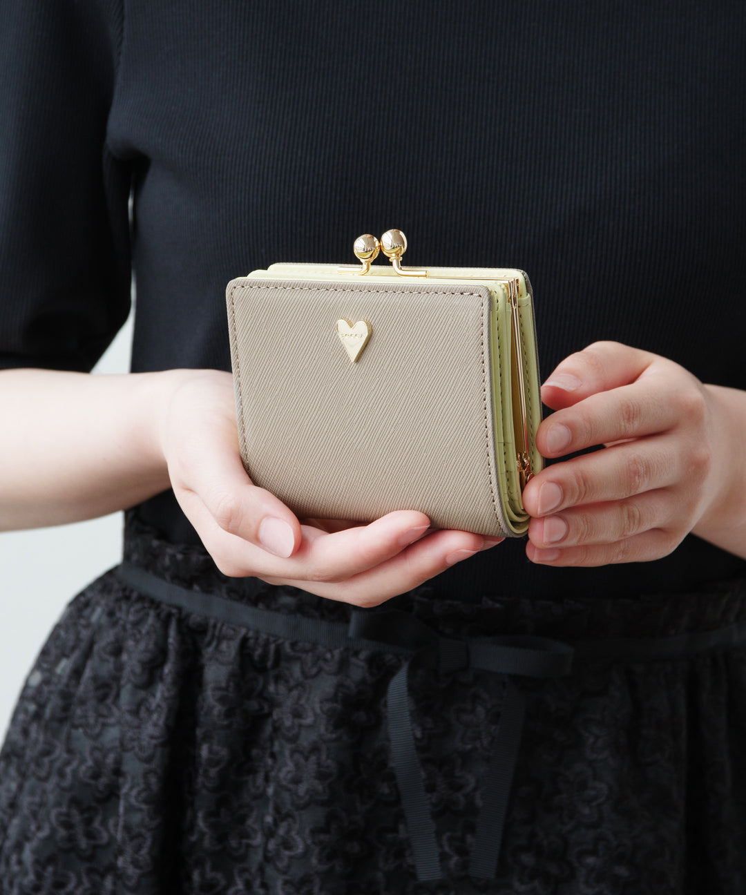 PIECE OF LOVE BIFOLD WALLET – TOCCA OFFICIAL SITE