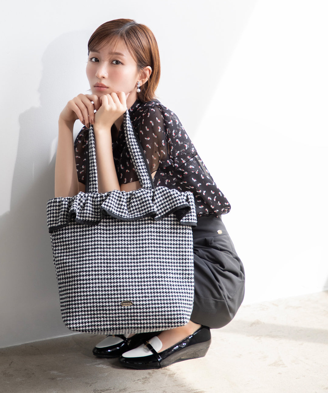 TOCCA × SAE OKAZAKI】COLOR OF WAVES BAG – TOCCA OFFICIAL SITE