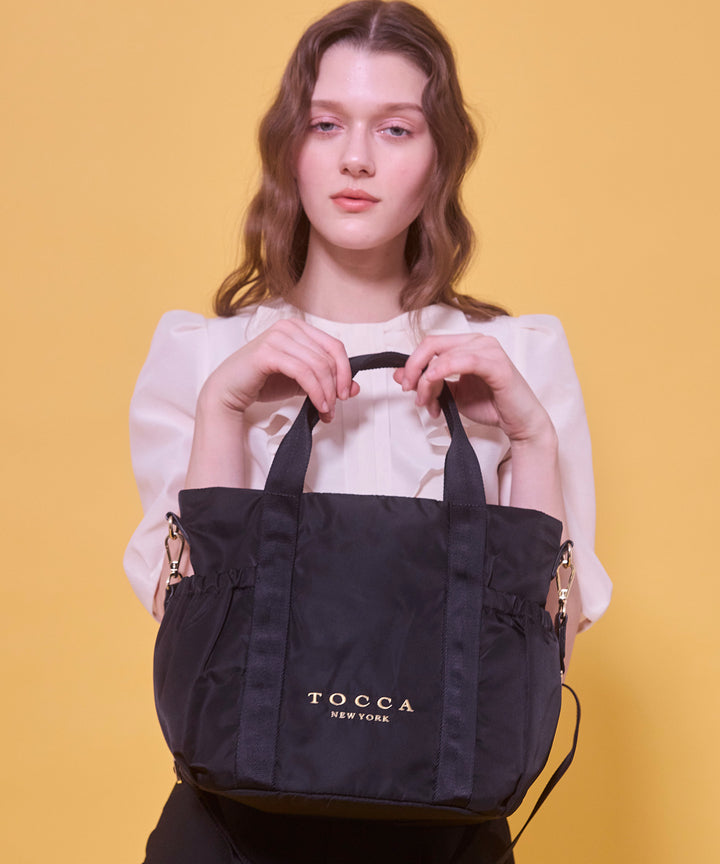 新品未使用　トッカTOCCA　ナイロントートバッグ　撥水　通勤・ビジネスにも❣️ WEB・SOME STORES LIMITED】SANA SIDEPOCKET TOTE – TOCCA OFFICIAL SITE