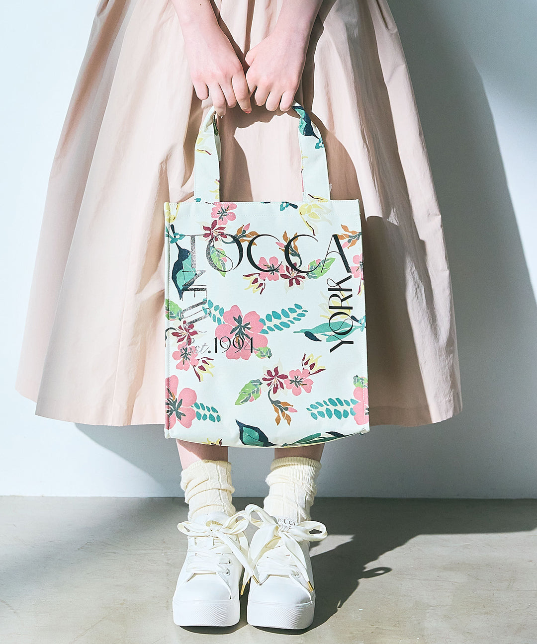 30th anniversary Collection】EXOTIC FLORAL TOTE – TOCCA OFFICIAL SITE