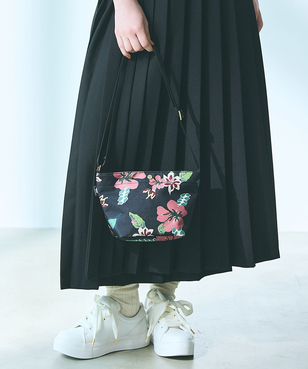 30th anniversary Collection】LOVE MY COLOR CROSSBODY BAG