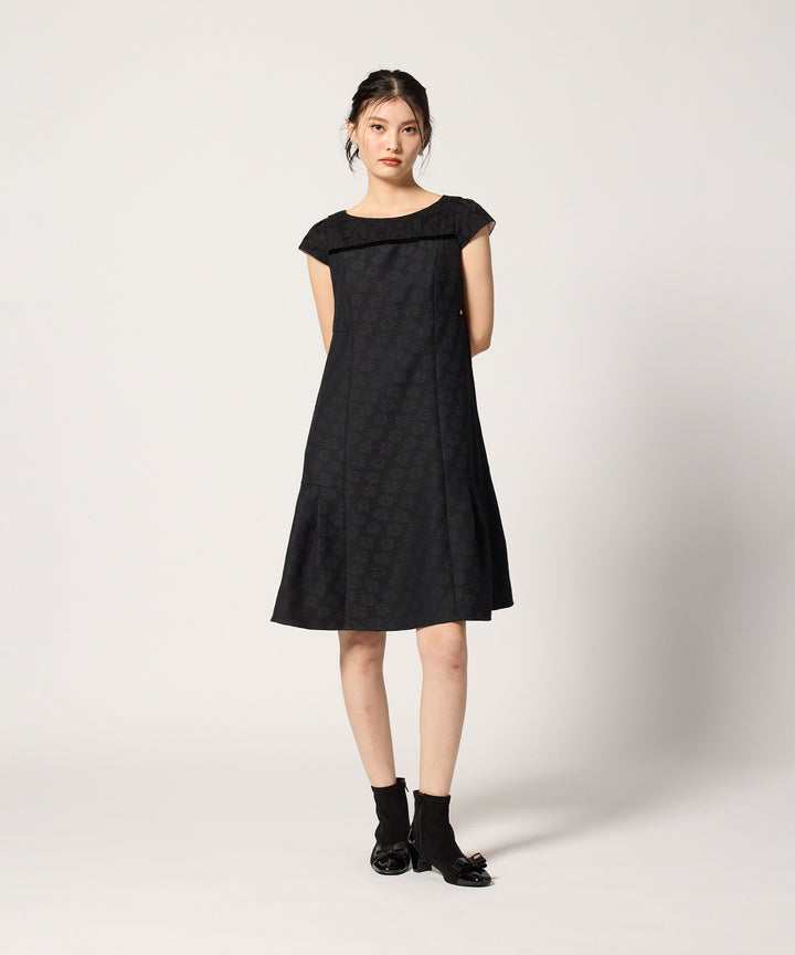Pre Order / SMILE FLOWER DRESS – TOCCA OFFICIAL SITE