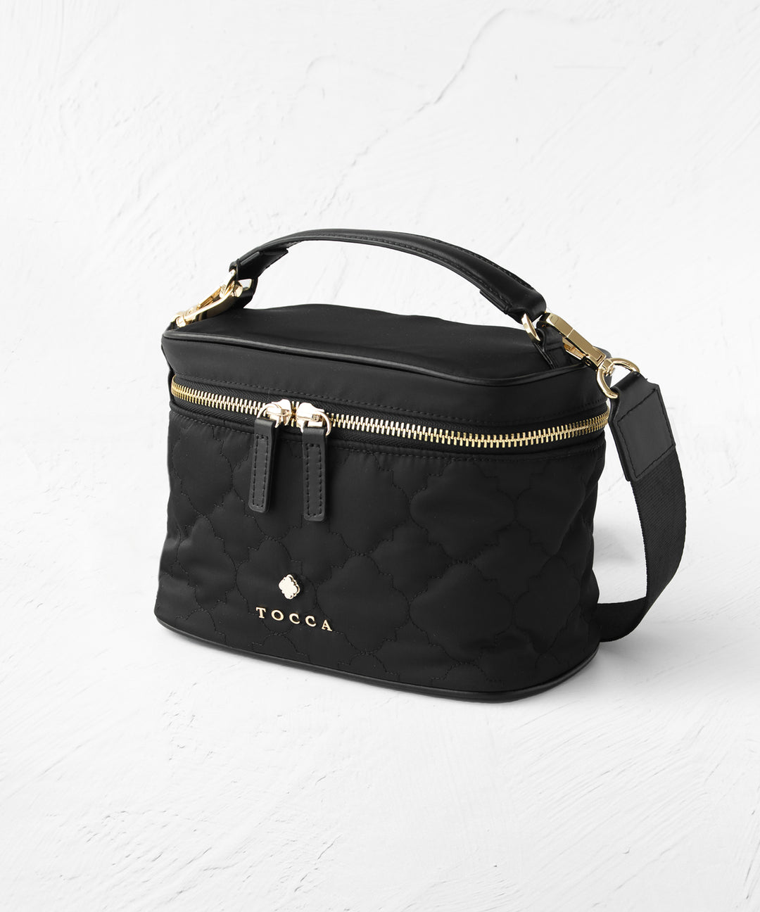 トッカ CHECKER CLOVER VANITY ショルダーバッグ ブラック
