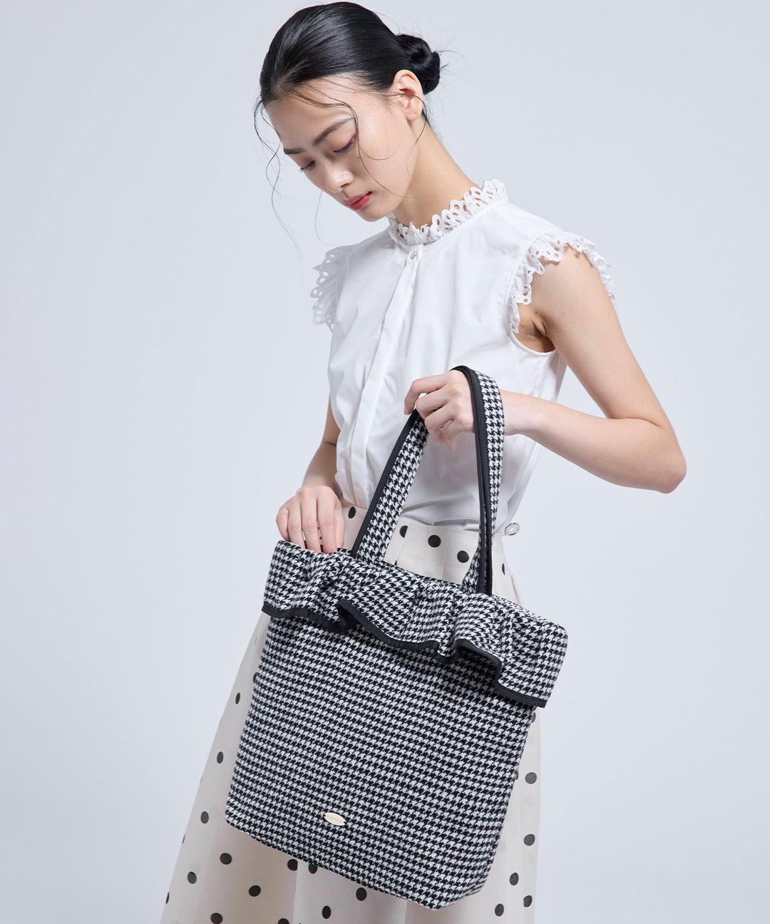 TOCCA × SAE OKAZAKI】COLOR OF WAVES BAG – TOCCA OFFICIAL SITE