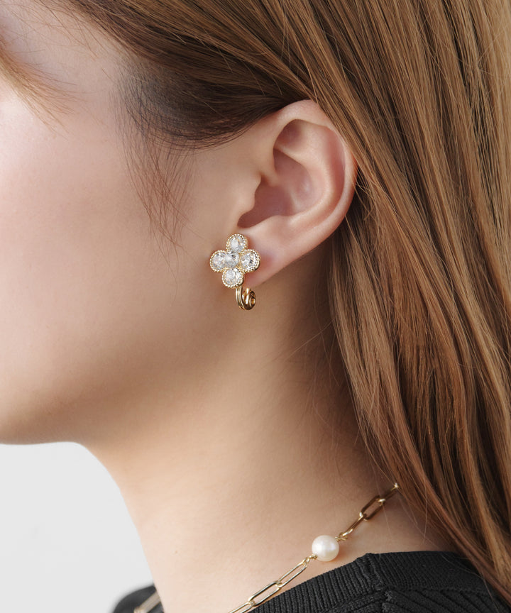 お花のカボションとファーの2wayイヤリング FLORA 2WAY EARRINGS – TOCCA OFFICIAL SITE