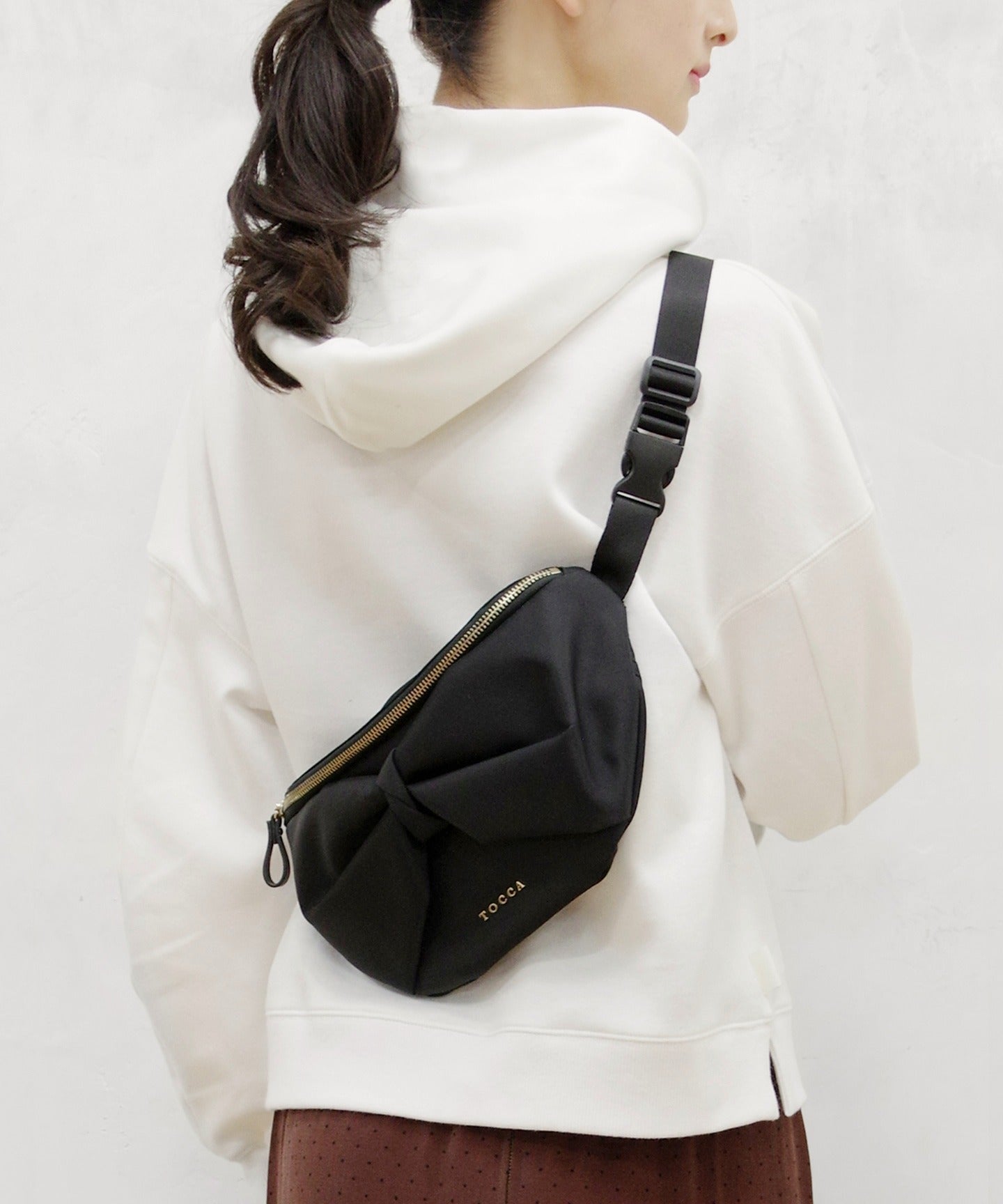RIBBON KNOT BODY BAG – TOCCA OFFICIAL SITE